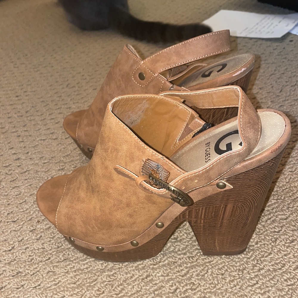 Guess shoes/ sandals size 9М